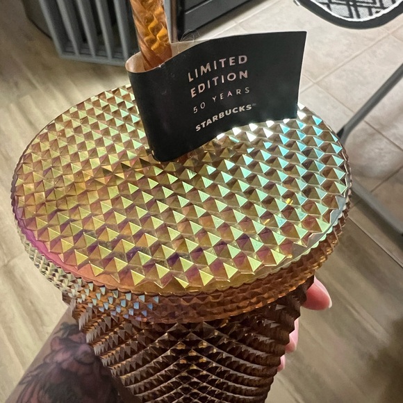 Starbucks venti gold 50th anniversary - Picture 2 of 4